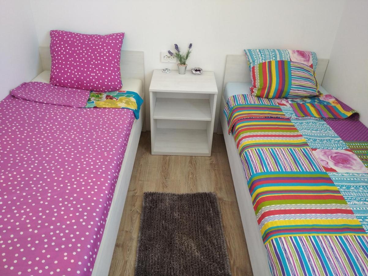 Dandy Apartment Povljana Bagian luar foto